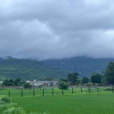 Sai Farm Hotel Karjat Kültér fotó