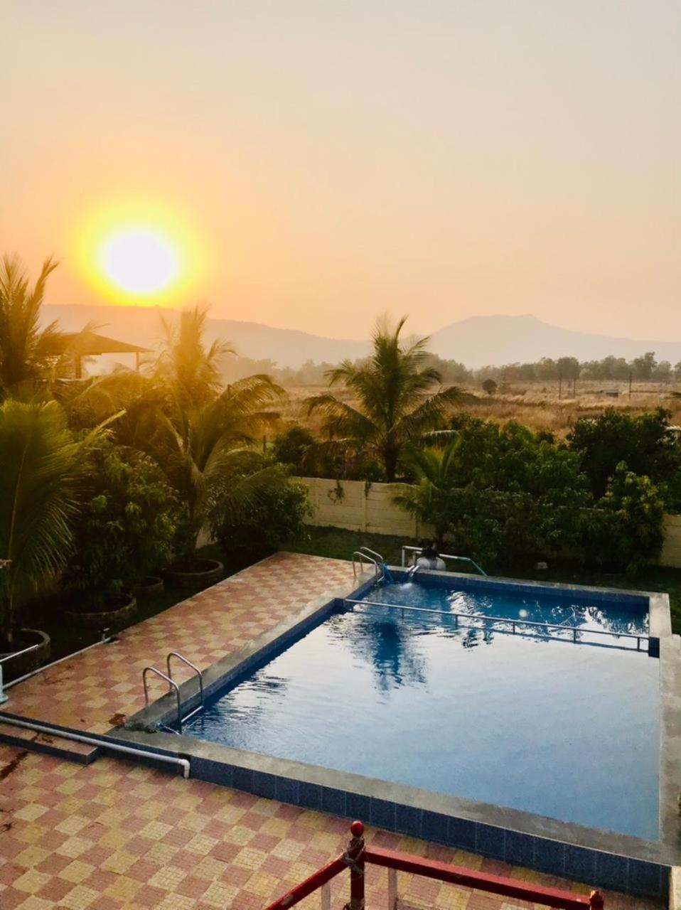 Sai Farm Hotel Karjat Kültér fotó